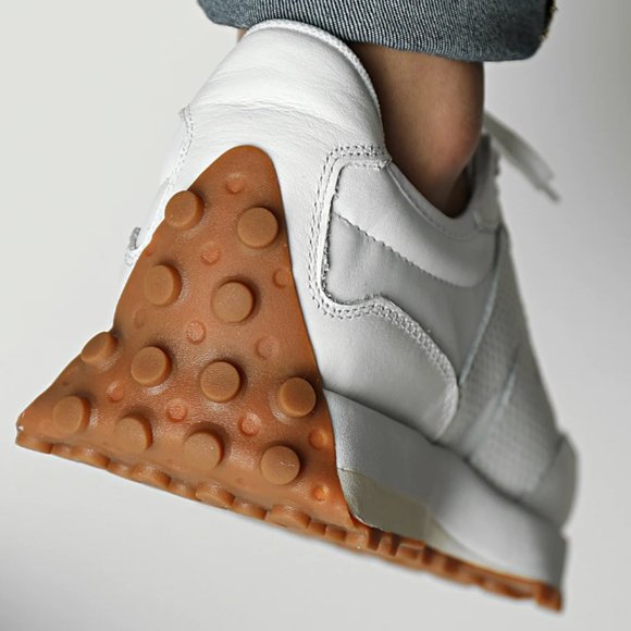 New Balance 327 Leather Women Sneakers Shoes White size 5.5  NEW  #WS327LS - Picture 3 of 15